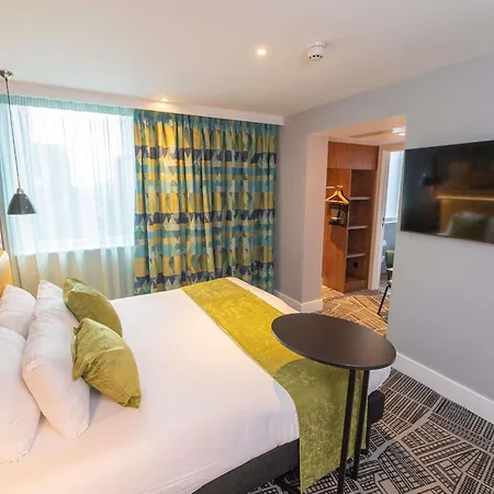 Ibis Styles Centre Arena 3* לידס