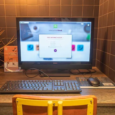 Отель Ibis Styles Centre Arena