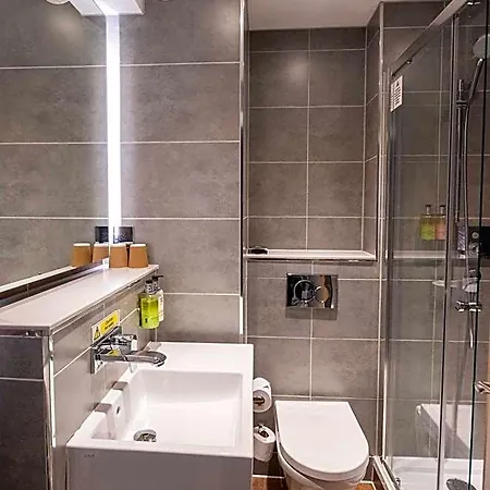 Hotel Ibis Styles Centre Arena 3*